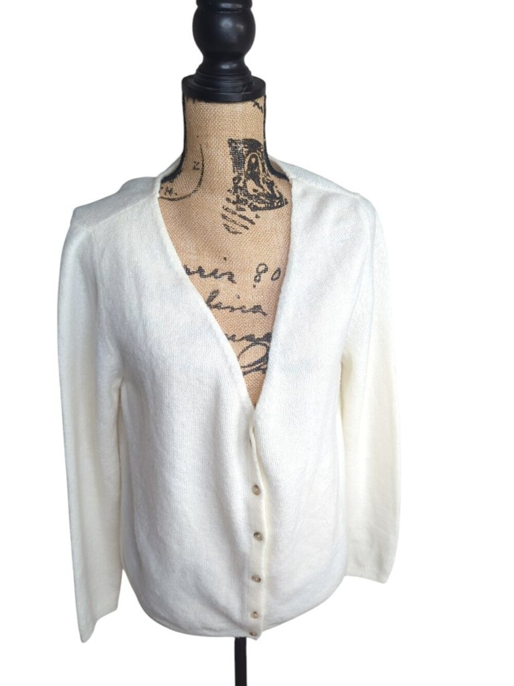 Aritzia The Group Babaton V-Neck Button Front Cardigan Cream Off white Medium